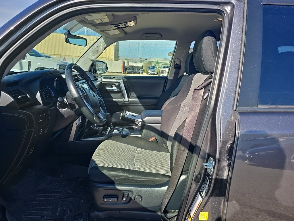 Used 2019 Toyota 4Runner SR5 AWD/4WD image 9