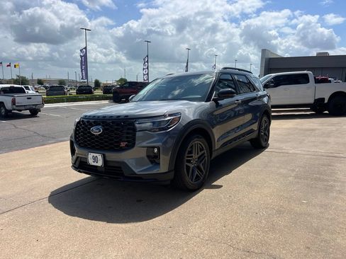 New 2026 Ford Explorer ST w/ Sun And Sound Package AWD/4WD image 4