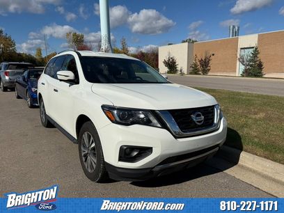Used 2017 Nissan Pathfinder SL