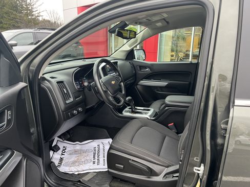 Used 2018 Chevrolet Colorado LT w/ LT Convenience Package image 3