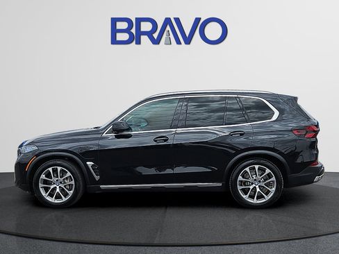 Used 2024 BMW X5 xDrive50e w/ Executive Package AWD/4WD image 2