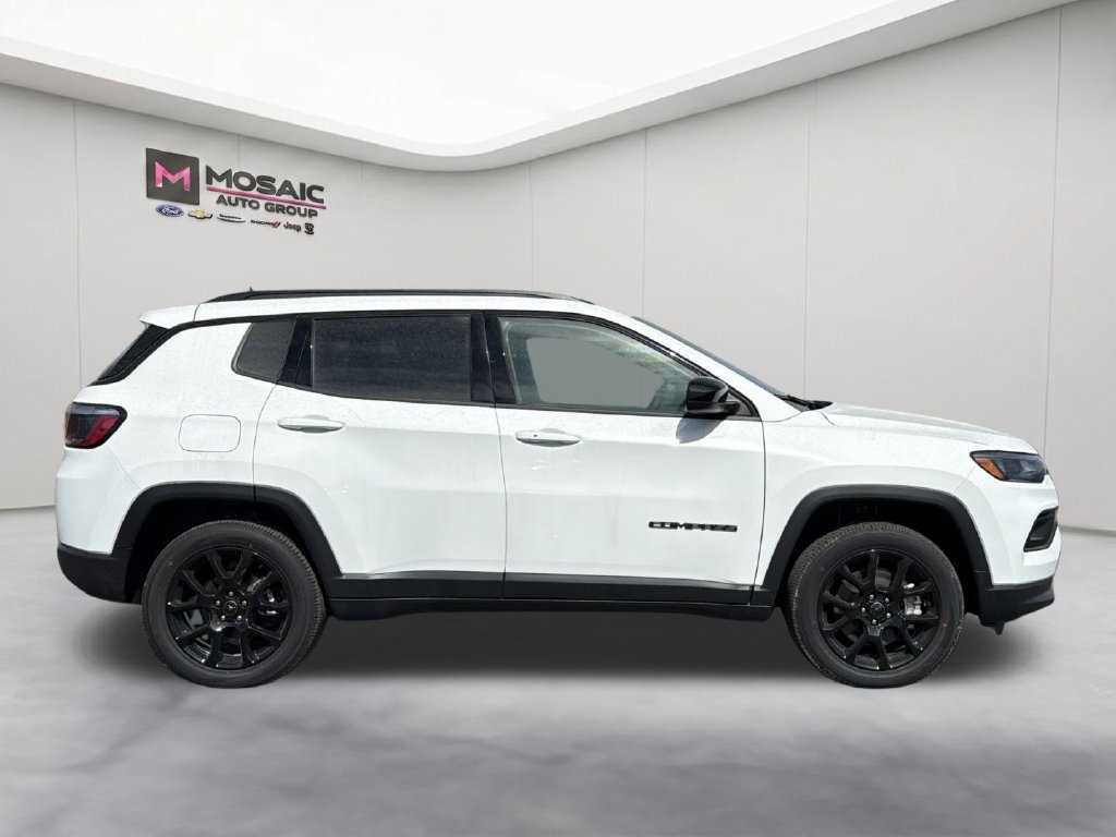 New 2026 Jeep Compass Latitude AWD/4WD image 8