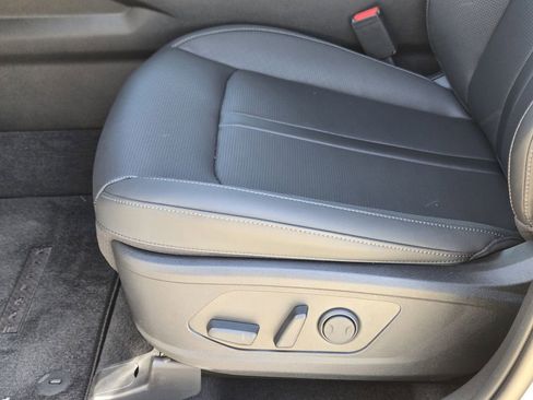 New 2026 Kia Sorento EX FWD image 17