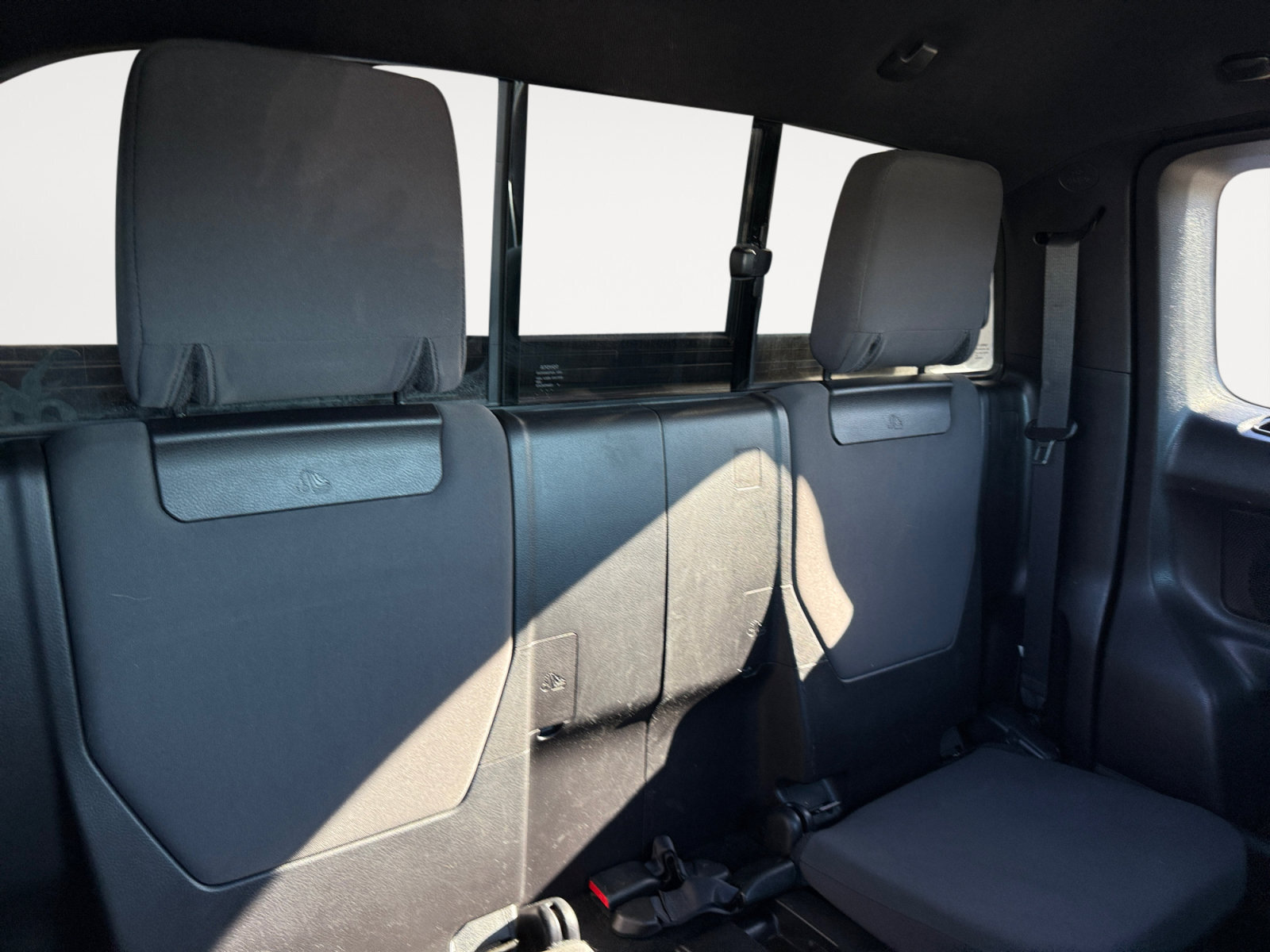 Used 2018 Toyota Tacoma TRD Sport AWD/4WD image 18