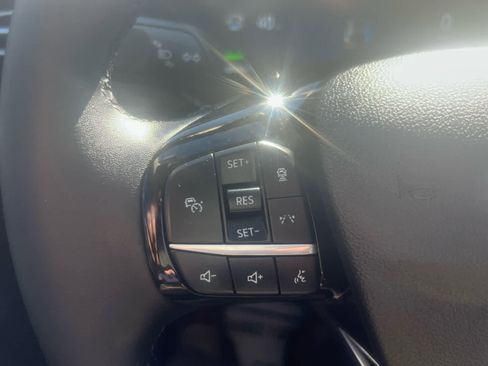 Used 2023 Ford Escape Platinum w/ Premium Technology Package image 17