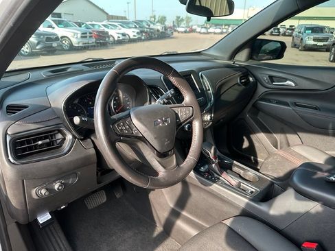 Used 2022 Chevrolet Equinox RS w/ LPO, Floor Liner Package AWD/4WD image 13