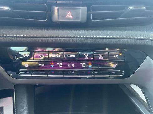 Used 2023 Buick Envision Essence w/ Sport Touring Package AWD/4WD image 37