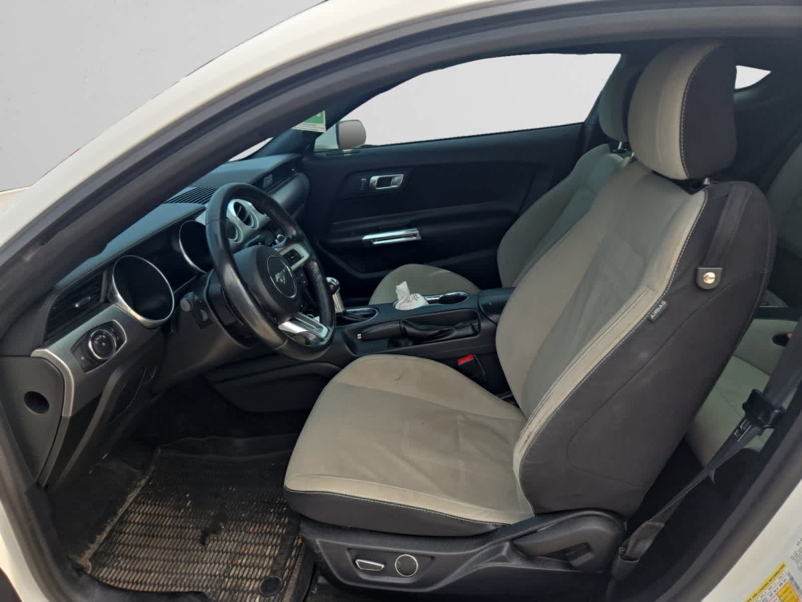 Used 2018 Ford Mustang GT RWD image 9