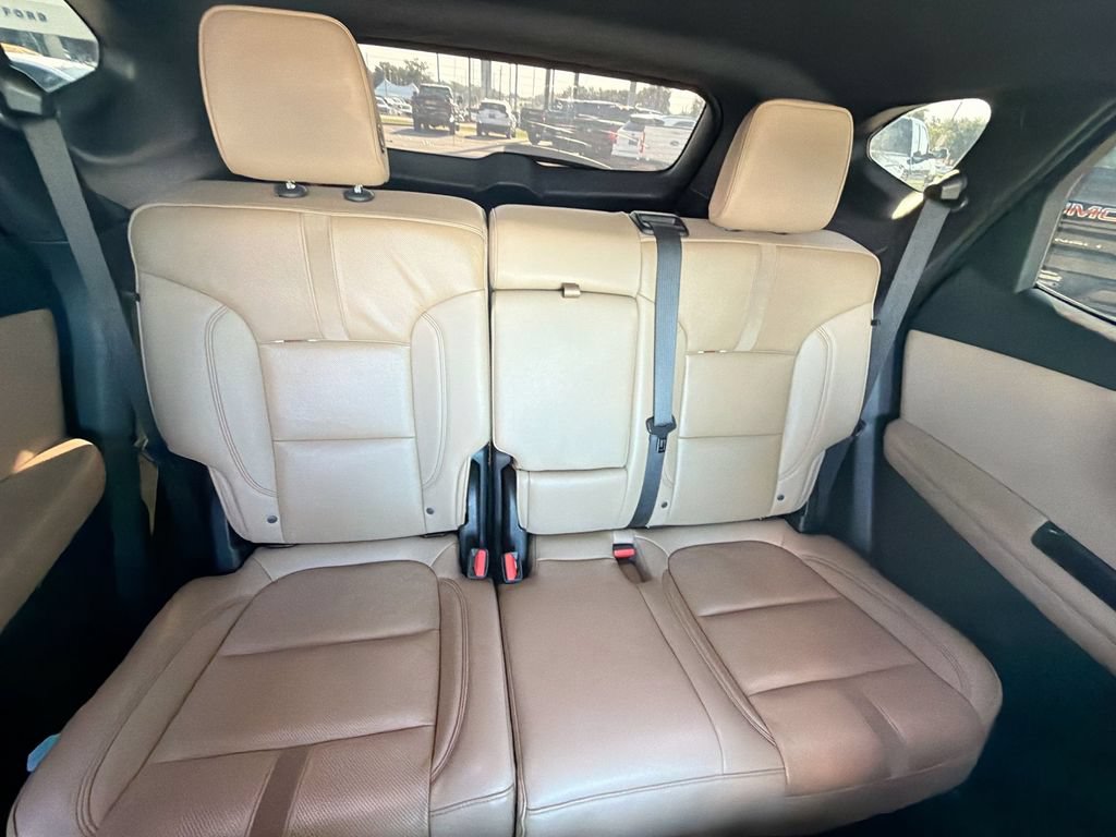 Certified 2019 Chevrolet Blazer Premier w/ Sun and Wheels Package FWD image 15