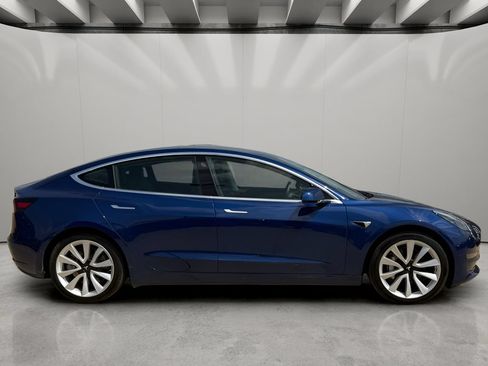 Used 2020 Tesla Model 3 Standard Range RWD image 6
