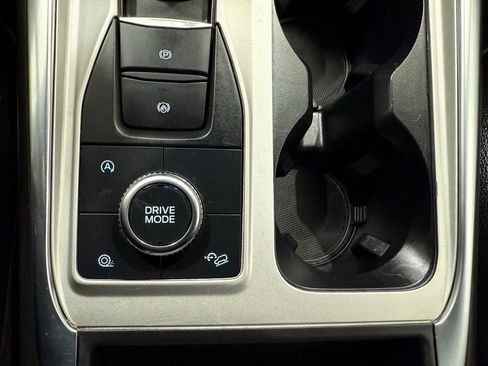 Used 2023 Ford Explorer Limited image 40