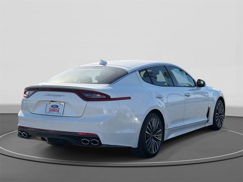 Used 2019 Kia Stinger image 4
