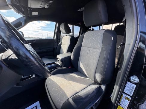 Used 2023 Toyota Tacoma SR image 15