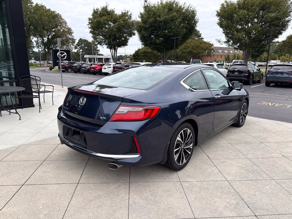 Used 2017 Honda Accord EX-L image 6