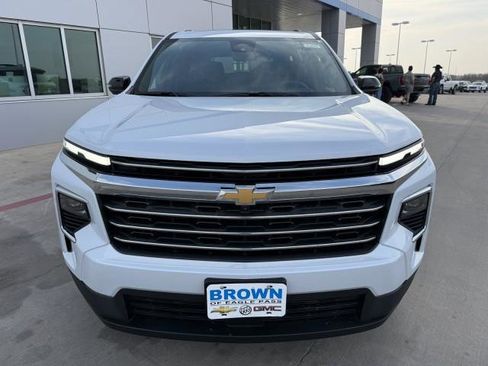 New 2026 Chevrolet Traverse LT w/ Sun and Wheel Package image 4