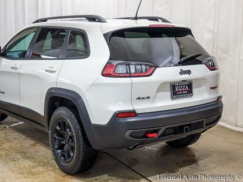 Used 2019 Jeep Cherokee Trailhawk AWD/4WD image 4
