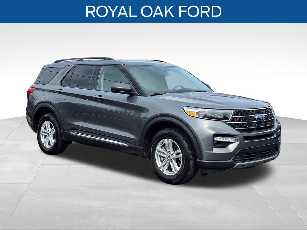 Certified 2023 Ford Explorer XLT w/ Equipment Group 202A AWD/4WD image 1