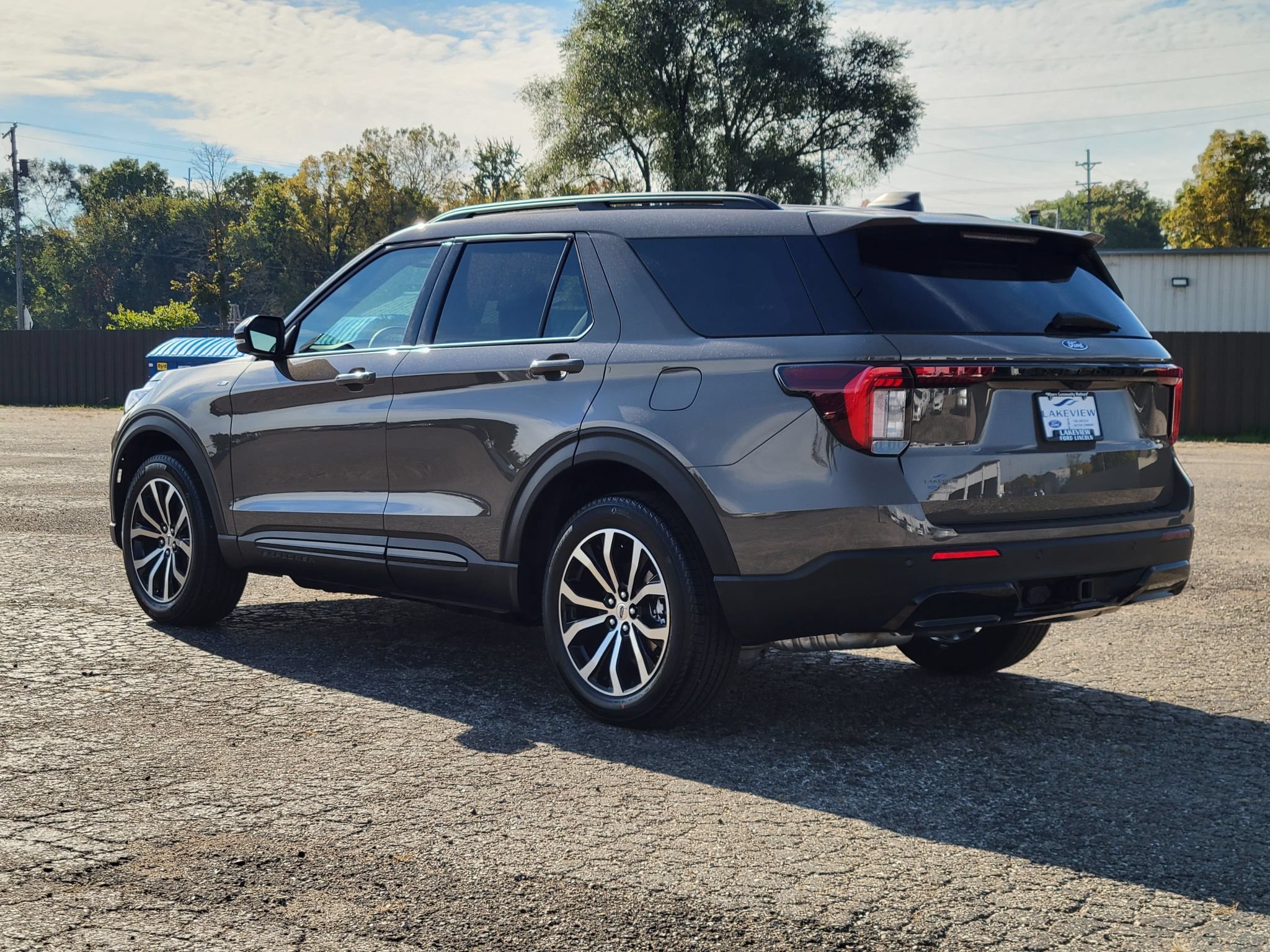 New 2027 Ford Explorer ST-Line AWD/4WD image 4