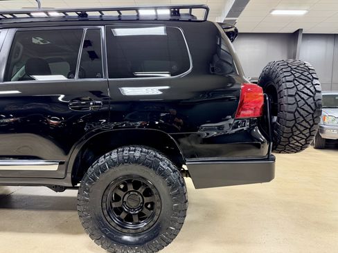 Used 2013 Toyota Land Cruiser AWD/4WD image 19