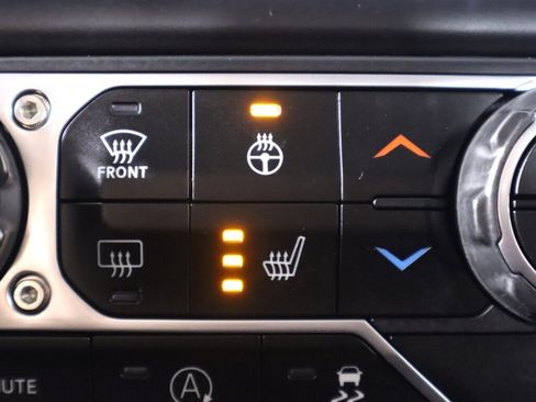 Used 2022 Jeep Gladiator Mojave w/ LED Lighting Group AWD/4WD image 23