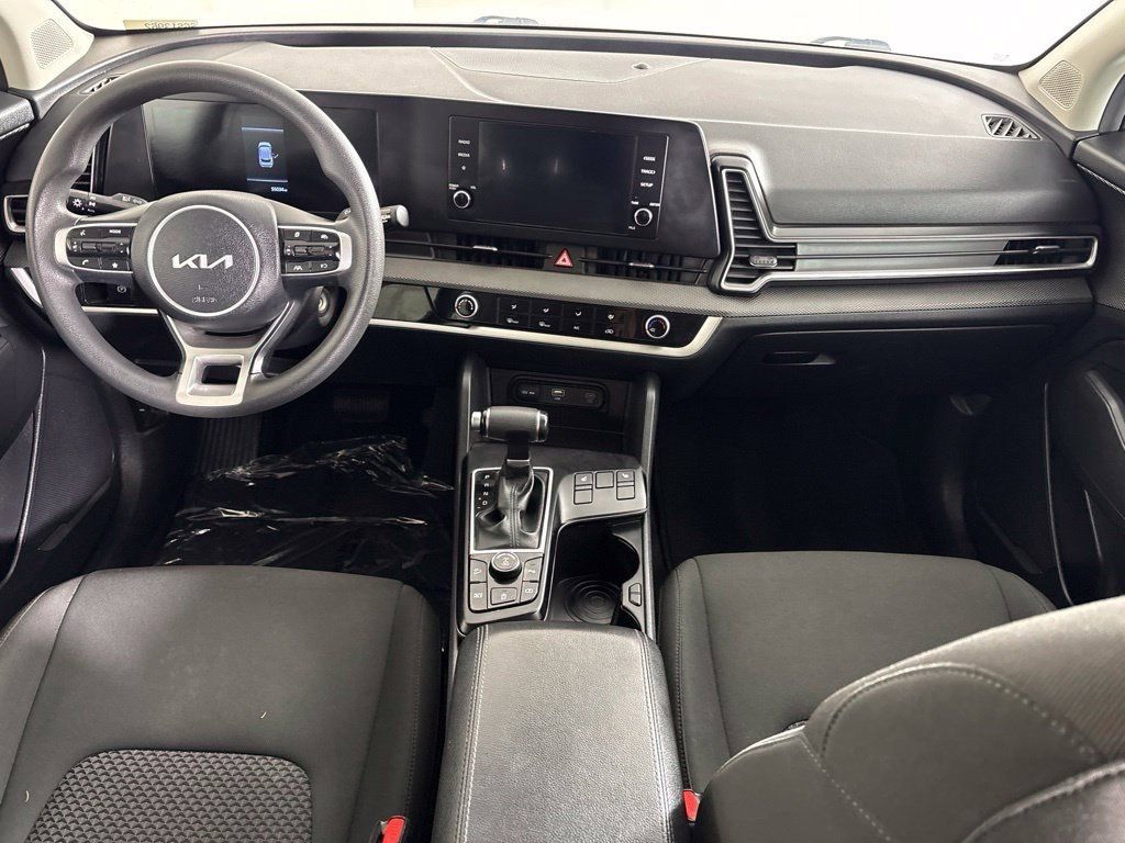 Used 2024 Kia Sportage LX AWD/4WD image 12