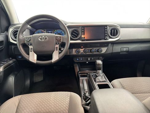 Used 2022 Toyota Tacoma SR5 w/ Technology Package AWD/4WD image 22