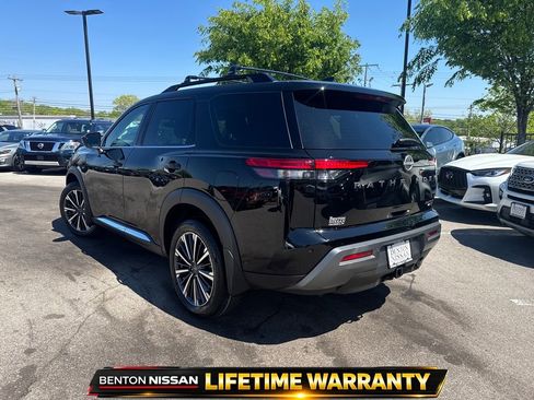 Used 2026 Nissan Pathfinder Platinum AWD/4WD image 7