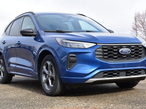 Used 2023 Ford Escape ST-Line w/ Tech Pack #1 image 3