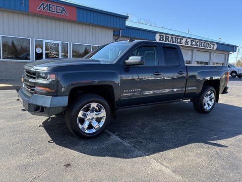 Used 2017 Chevrolet Silverado 1500 LT w/ All Star Edition image 5