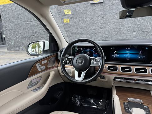 Used 2022 Mercedes-Benz GLE 350 w/ Premium Package image 16