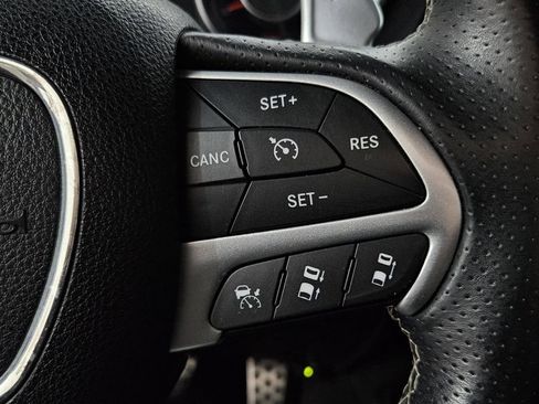 Used 2016 Dodge Challenger SRT w/ Technology Group RWD image 12