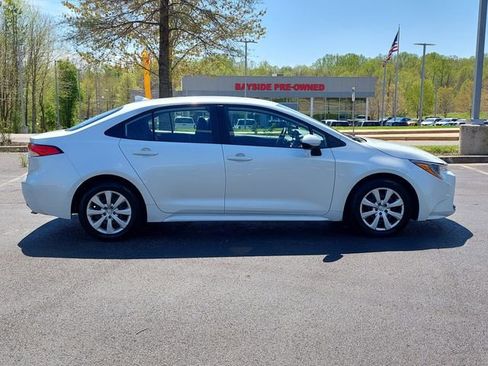 Used 2024 Toyota Corolla LE image 15