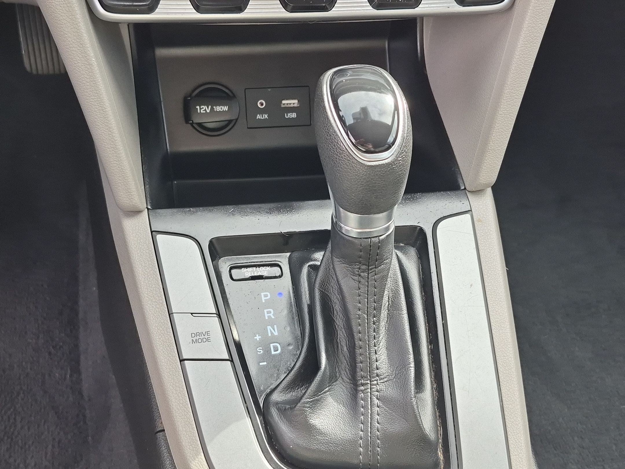 Used 2020 Hyundai Elantra SEL FWD image 23