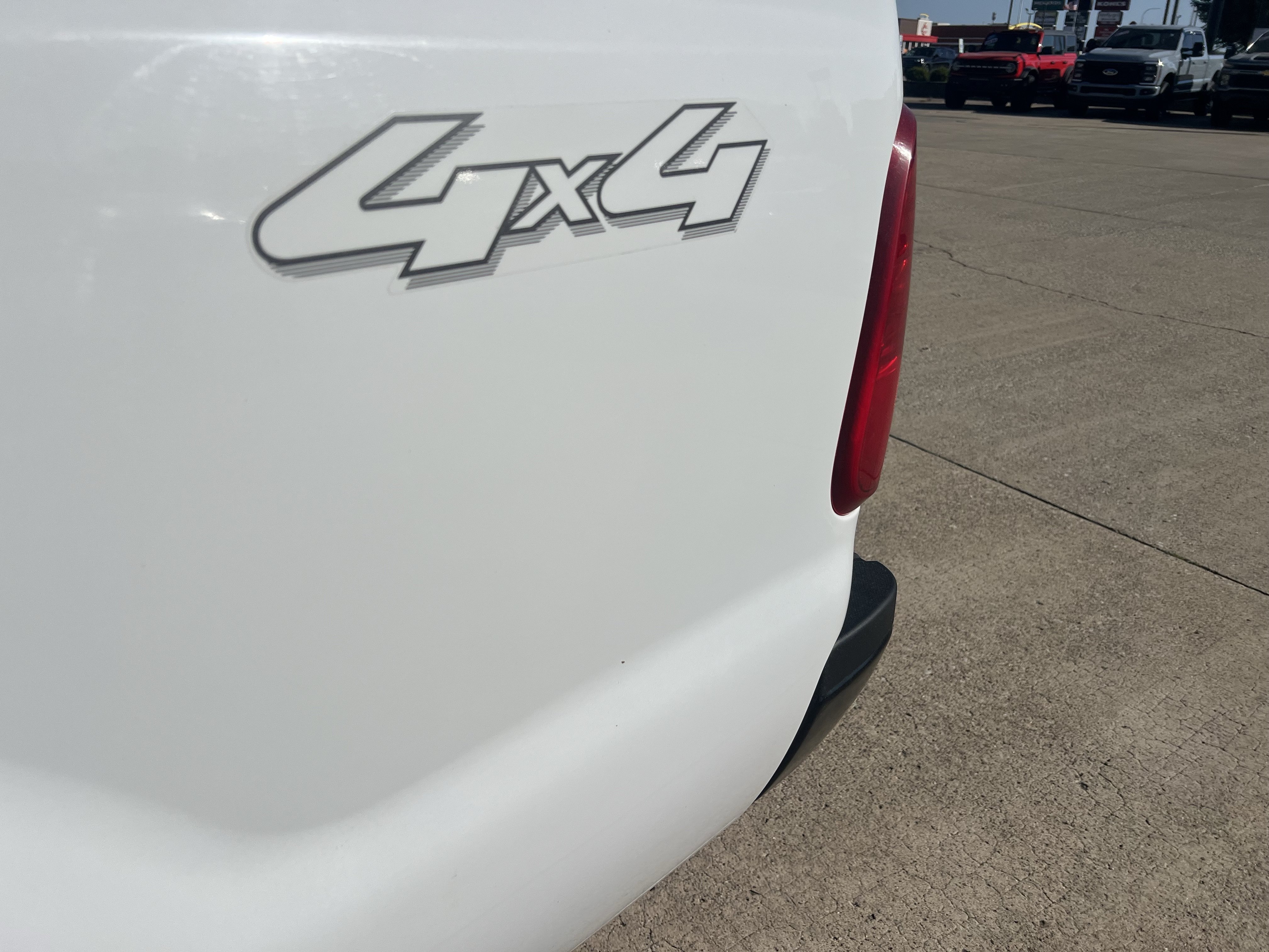 Used 2010 Ford F250 XL AWD/4WD image 6