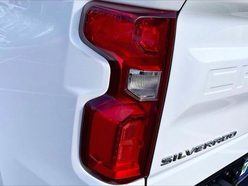 Used 2021 Chevrolet Silverado 1500 LT Trail Boss image 23