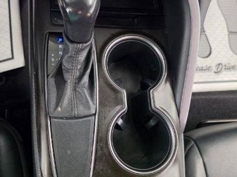 Used 2021 Toyota Camry SE FWD image 19