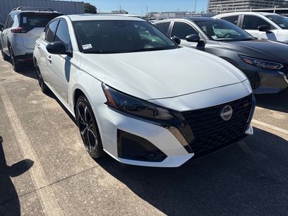 New 2025 Nissan Altima 2.5 SR