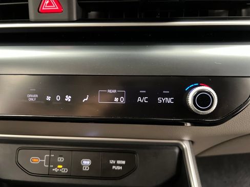 Used 2026 Kia Carnival LXS FWD image 64