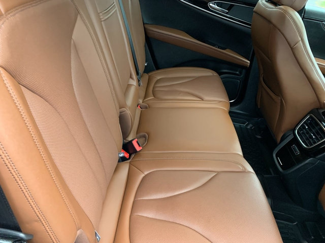 Used 2023 Lincoln Nautilus Reserve AWD/4WD image 16