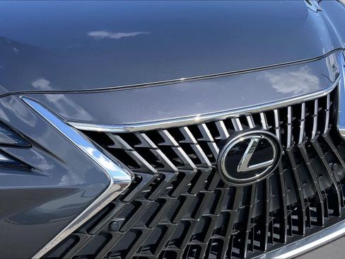 Used 2025 Lexus ES 350 w/ Premium Package FWD image 29