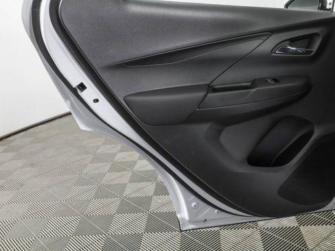 Used 2023 Chevrolet Bolt LT FWD image 37