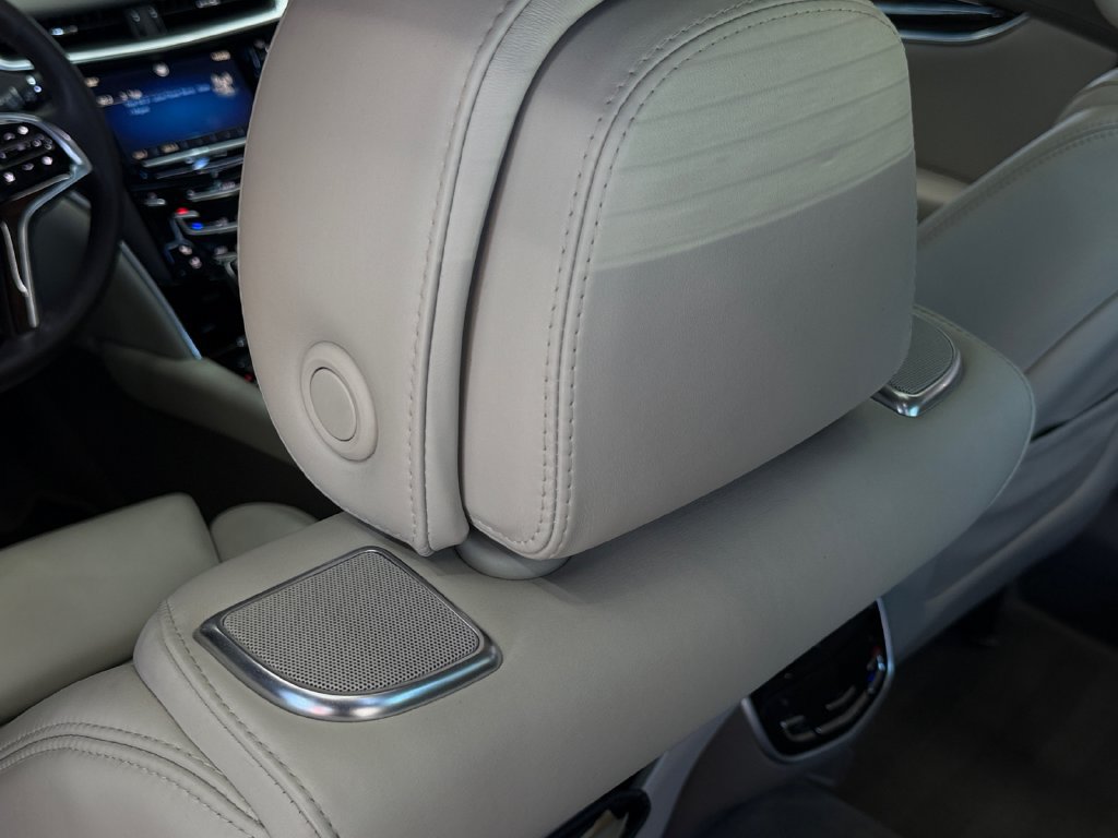 Used 2013 Cadillac XTS Platinum FWD image 25