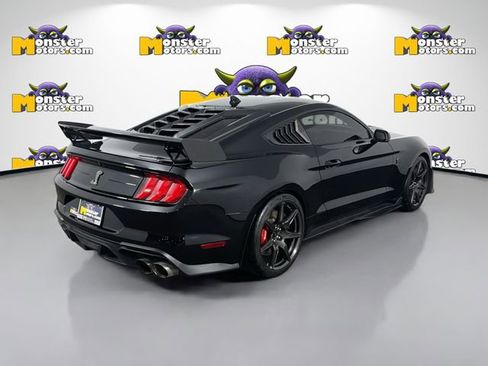 Used 2021 Ford Mustang Shelby GT500 w/ Carbon Fibre Track Pack RWD image 5