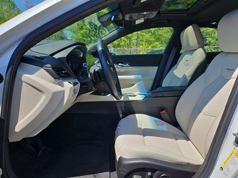 Used 2020 Cadillac CT4 Premium Luxury AWD/4WD image 13