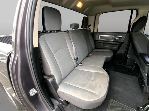 Used 2022 RAM 1500 Classic SLT RWD image 37