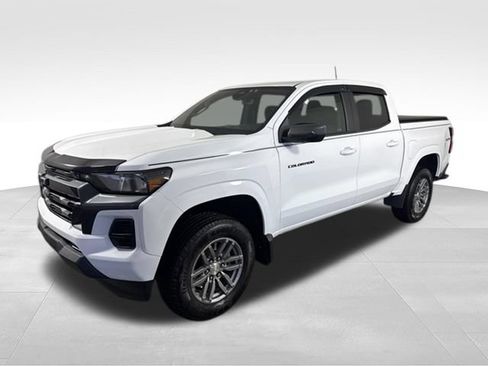 Used 2024 Chevrolet Colorado LT w/ LPO, Dark Essentials Package AWD/4WD image 3