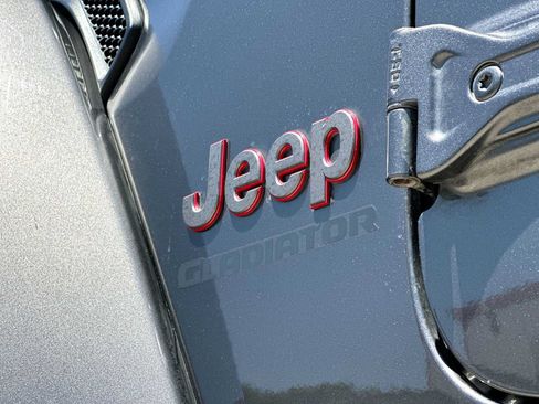 Used 2021 Jeep Gladiator Rubicon AWD/4WD image 15