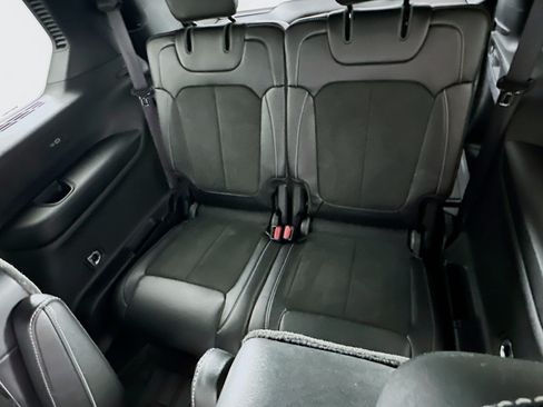 Used 2023 Jeep Grand Cherokee L Laredo AWD/4WD image 28