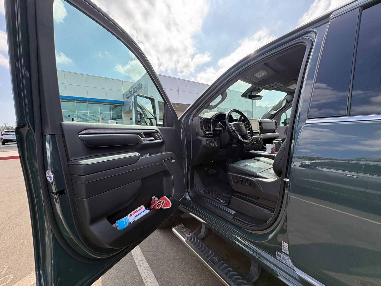 Used 2025 Chevrolet Silverado 2500 LTZ w/ LTZ Plus Package AWD/4WD image 10