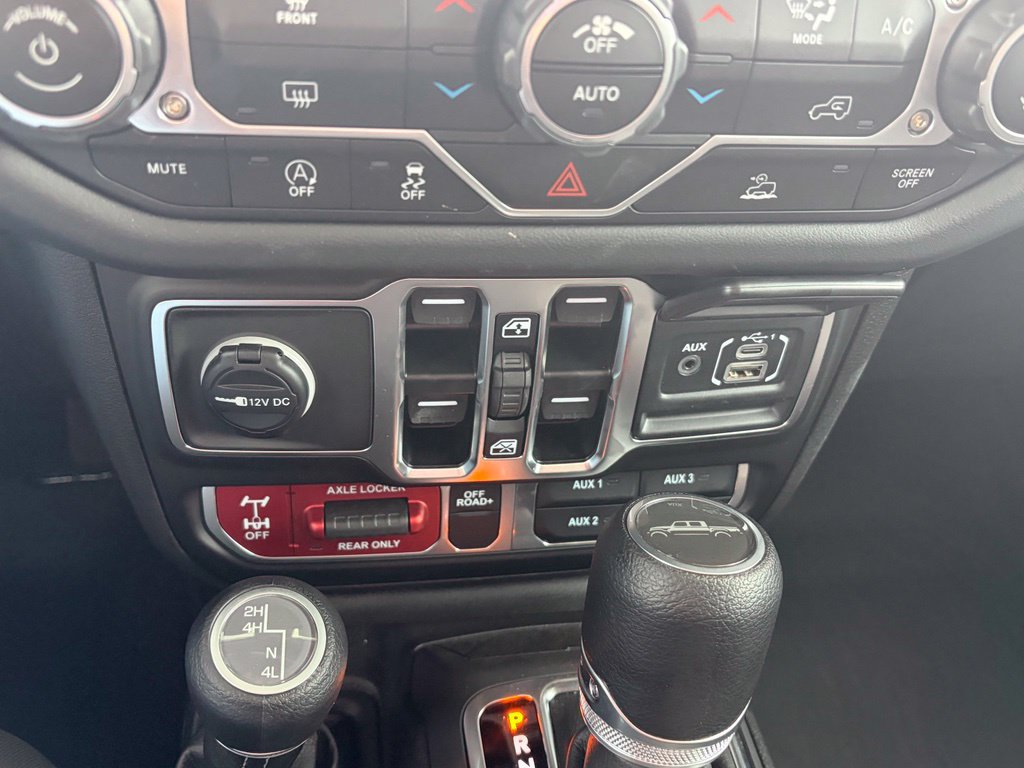 Certified 2025 Jeep Gladiator Mojave AWD/4WD image 25